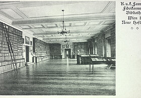 Alter Bibliotheksraum mit Bücherregalen