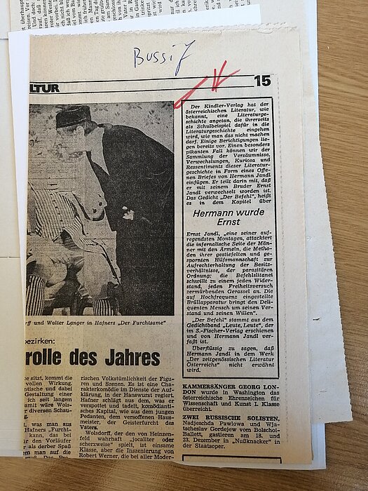 Zeitungsausschnitt aus der Arbeiterzeitung "Hermann wurde Ernst"